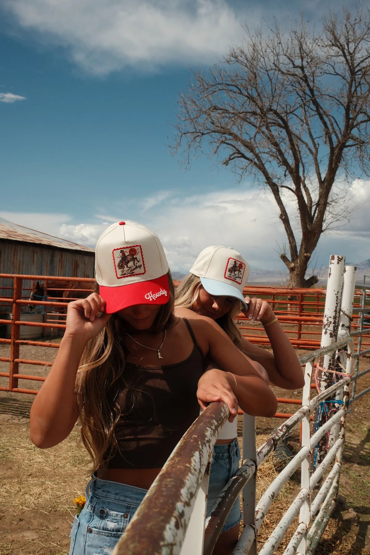 WC / Cowboy Howdy Trucker Hat (Red)