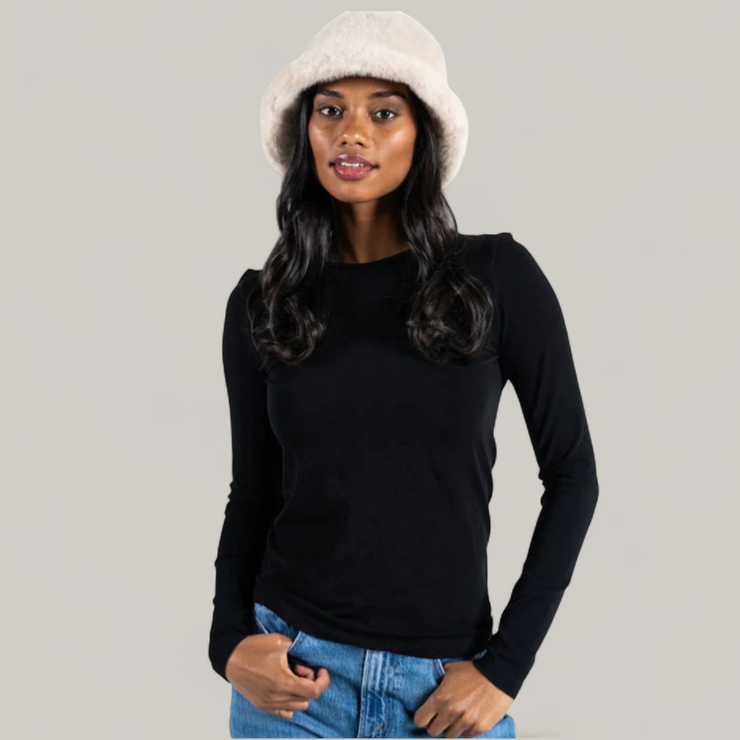 C’est Moi / Faux Fur Bucket Hat (2 Colors)