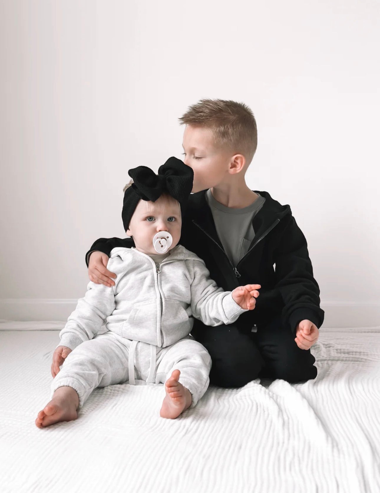 Little Bipsy / Zip Hoodie Black