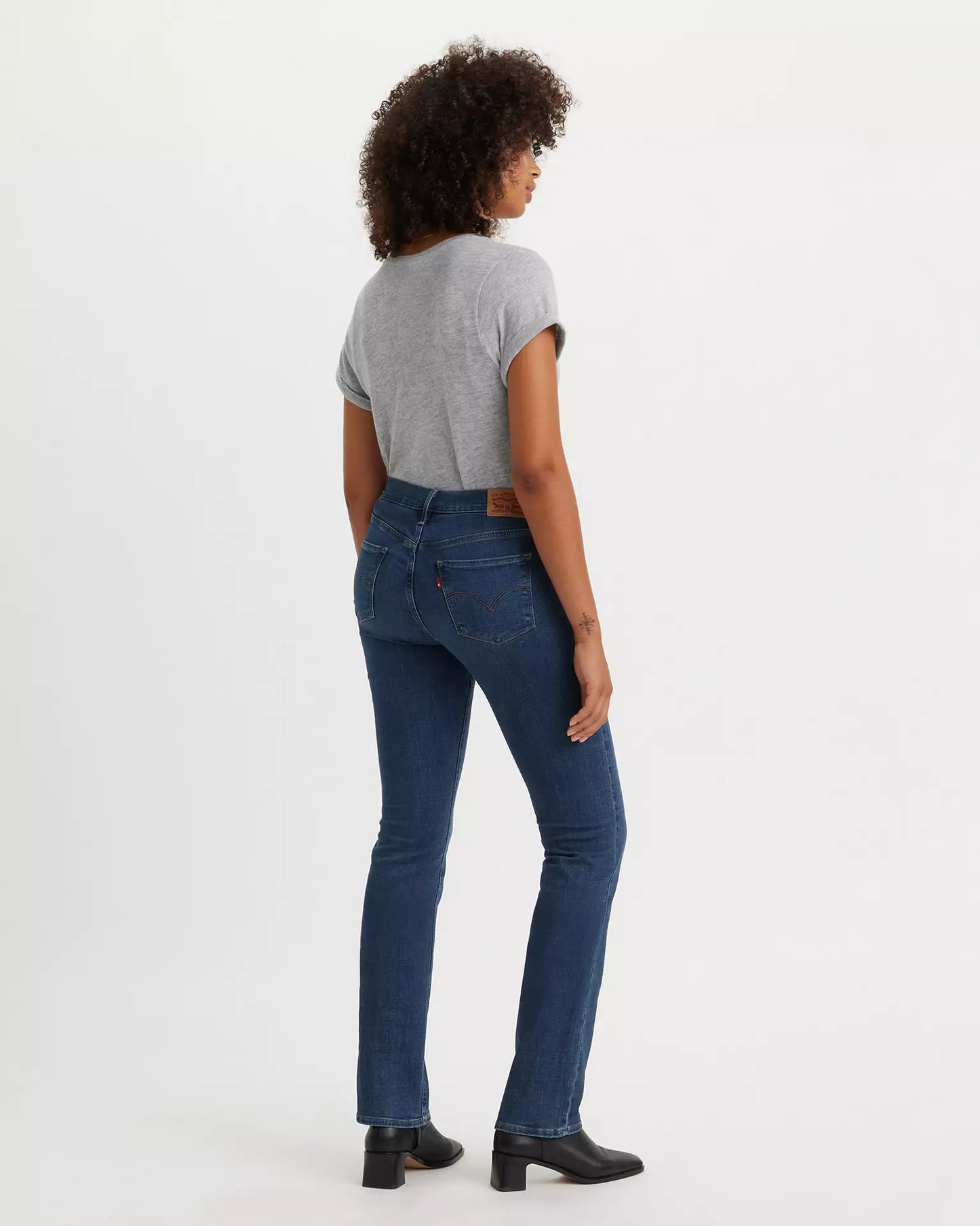 Levi / 314 Shaping Straight (32” inseam)