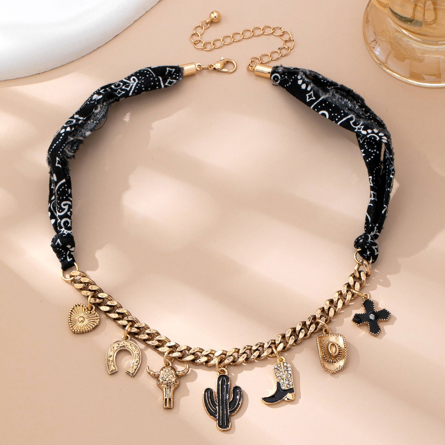 WC / Western Necklace (Black)