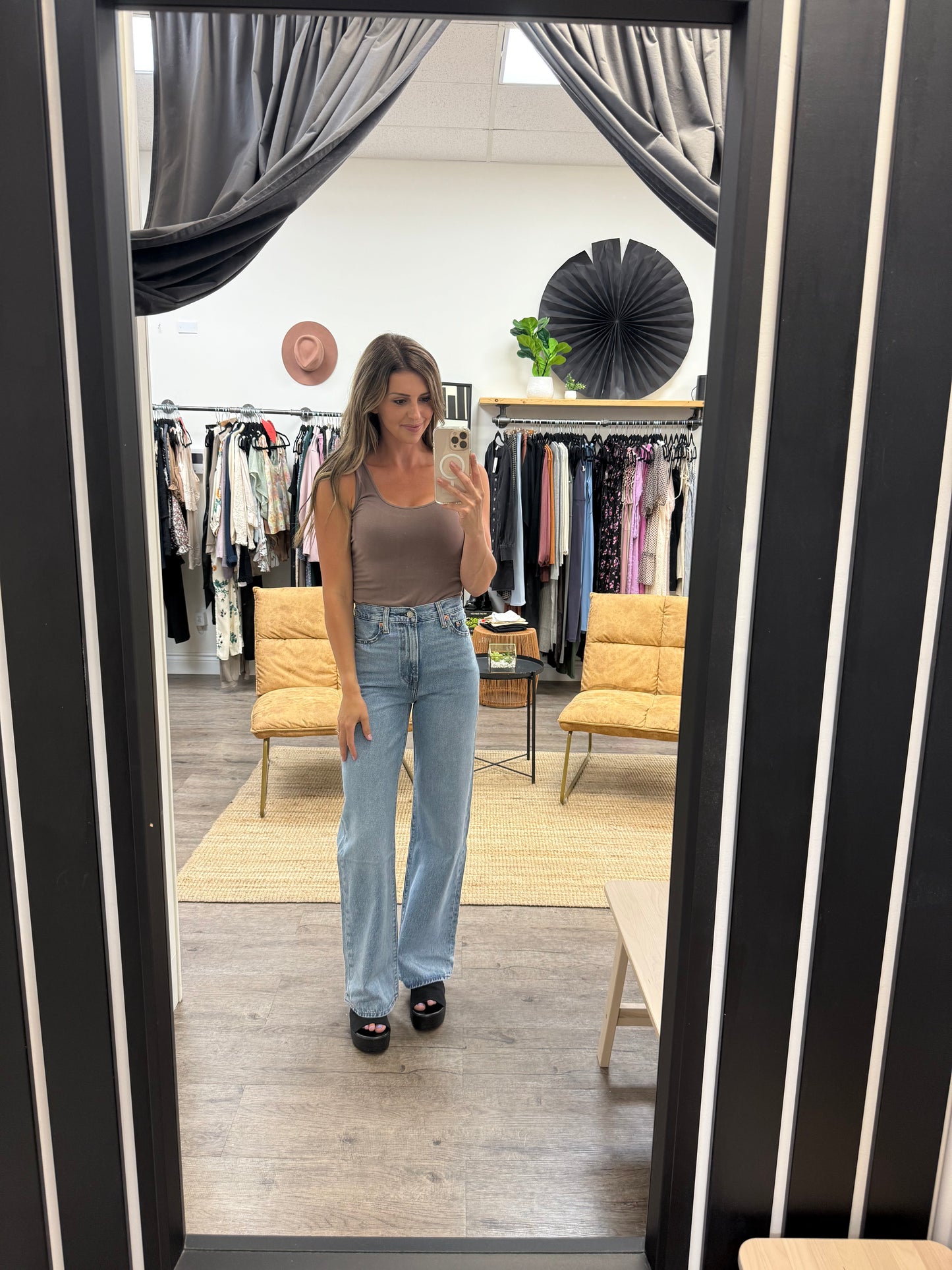 Levi’s / Ribcage Wide Leg Far & Wide