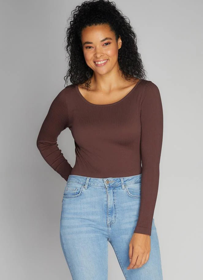 C’est Moi / Seamless Rib Crew Neck Top (One size — 3 colors)