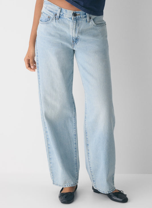 Levi’s / Baggy Dad (30” & 32” inseam)