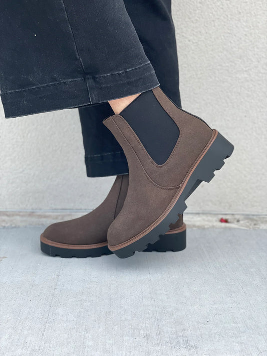 Chinese Laundry / Rev Suede Boot