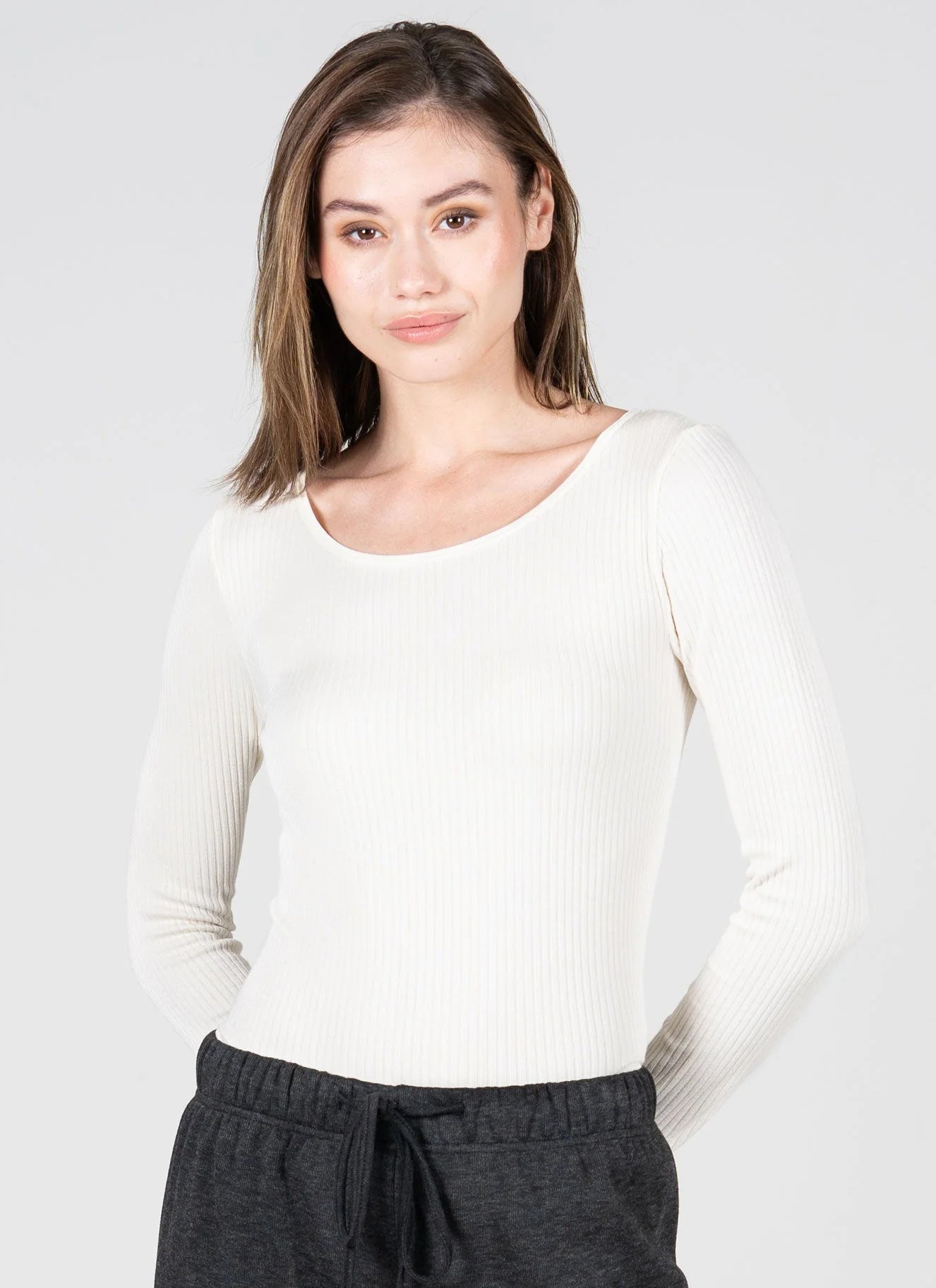 C’est Moi / Seamless Rib Crew Neck Top (One size — 3 colors)