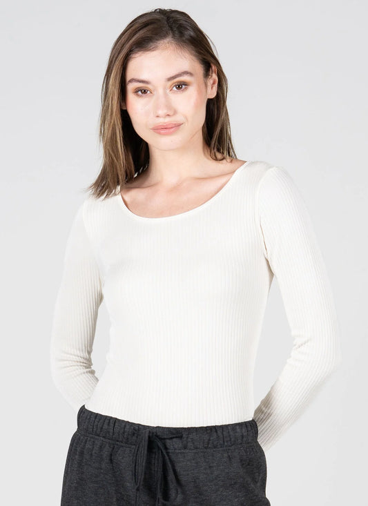 C’est Moi / Seamless Rib Crew Neck Top (One size — 3 colors)
