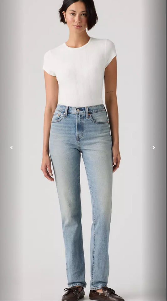 Levi’s / Wedgie Slim In the Dust