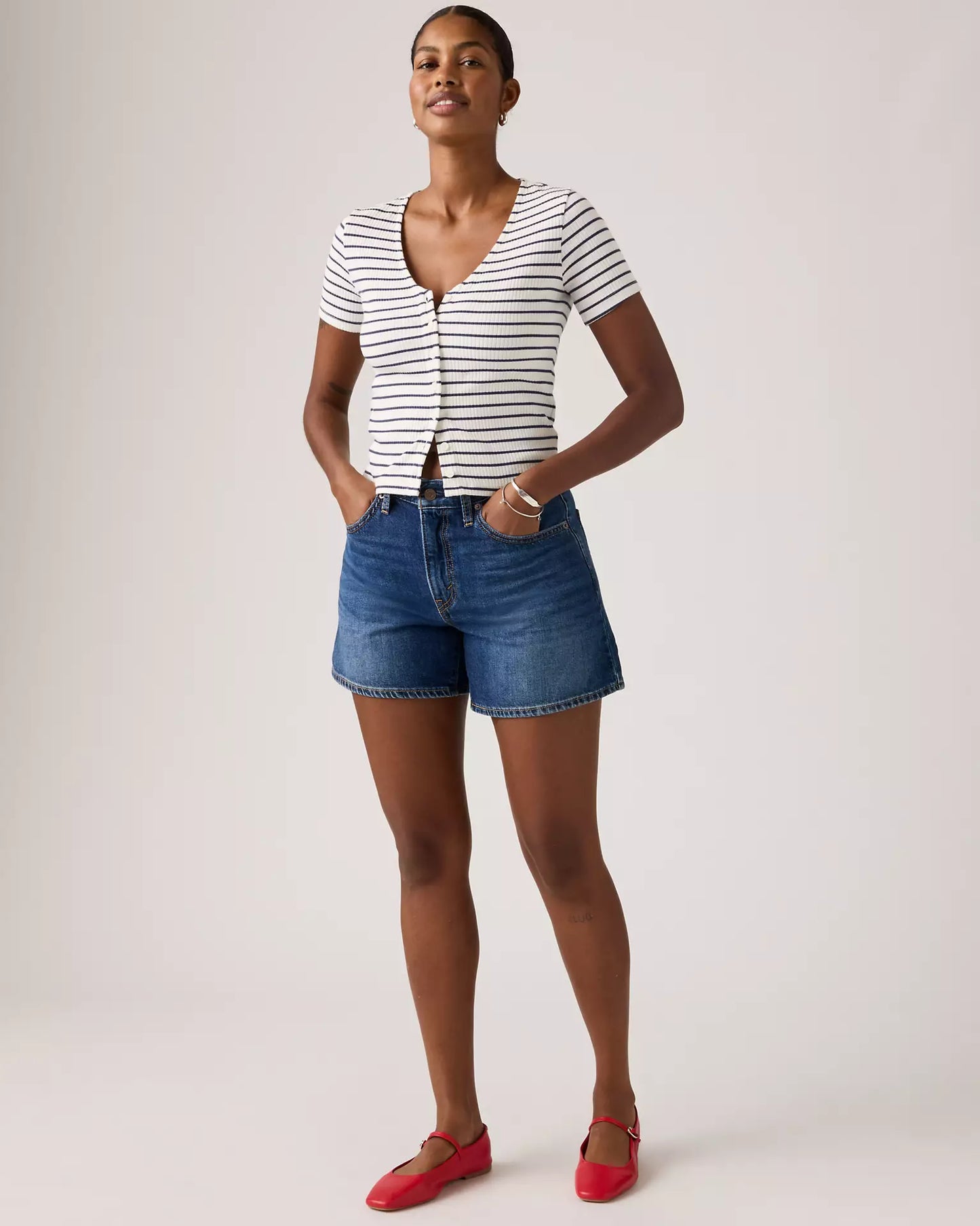 Levi’s / Cinch Mid Thigh Short