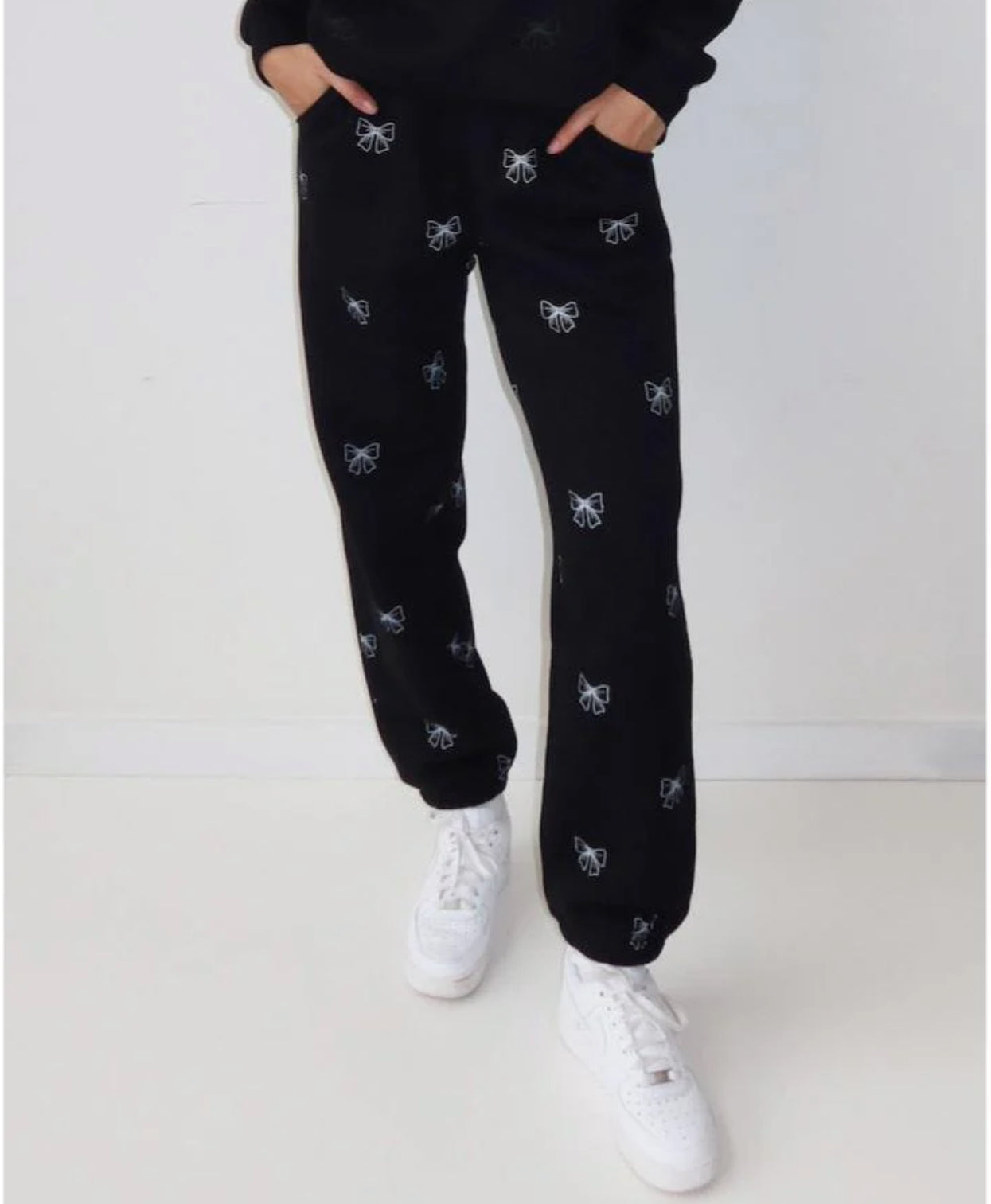 Brunette the Label / All Over Bow Joggers