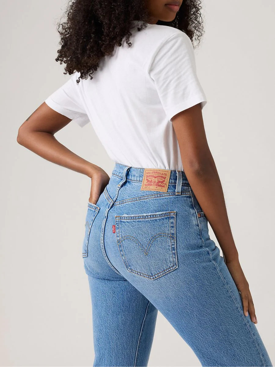 Levi’s / 501 Curve Play on Ref