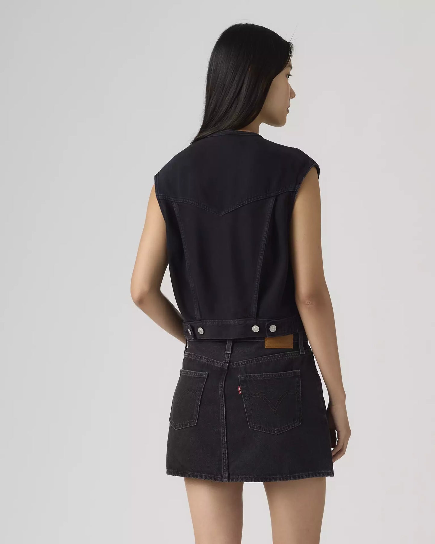 Levi’s / Collarless Shrunken Vest (2 colors)