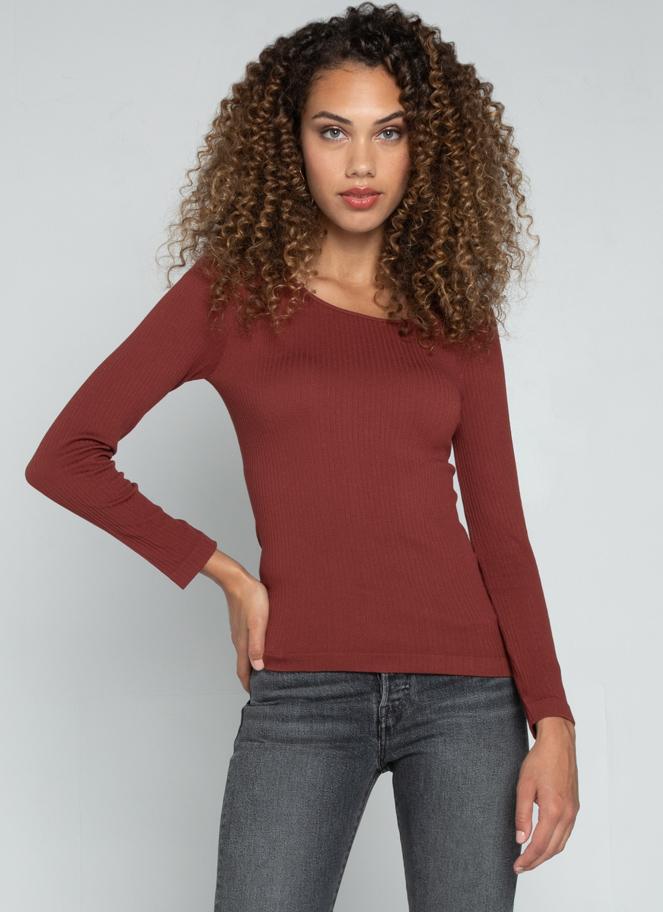 C’est Moi / Seamless Rib Crew Neck Top (One size — 4 colors)