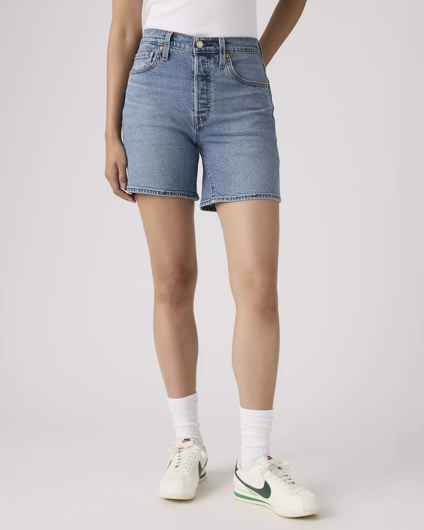 Levi’s / 501 Mid Thigh Short
