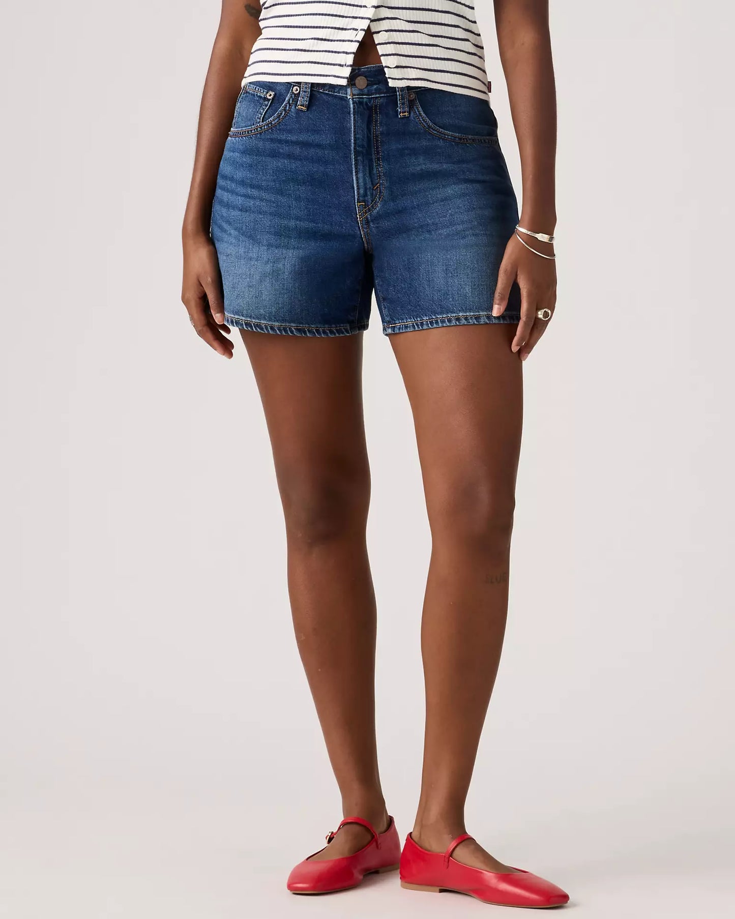 Levi’s / Cinch Mid Thigh Short
