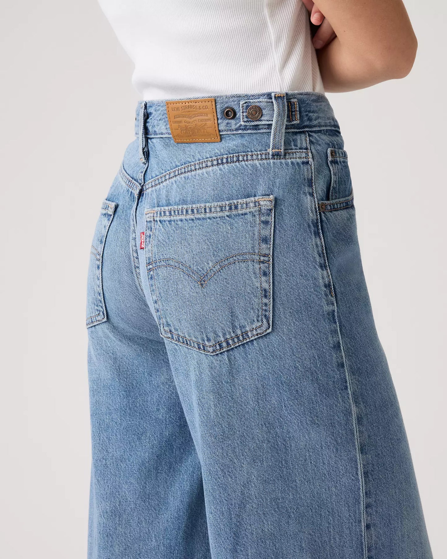 Levi’s / Cinch Wide-Leg