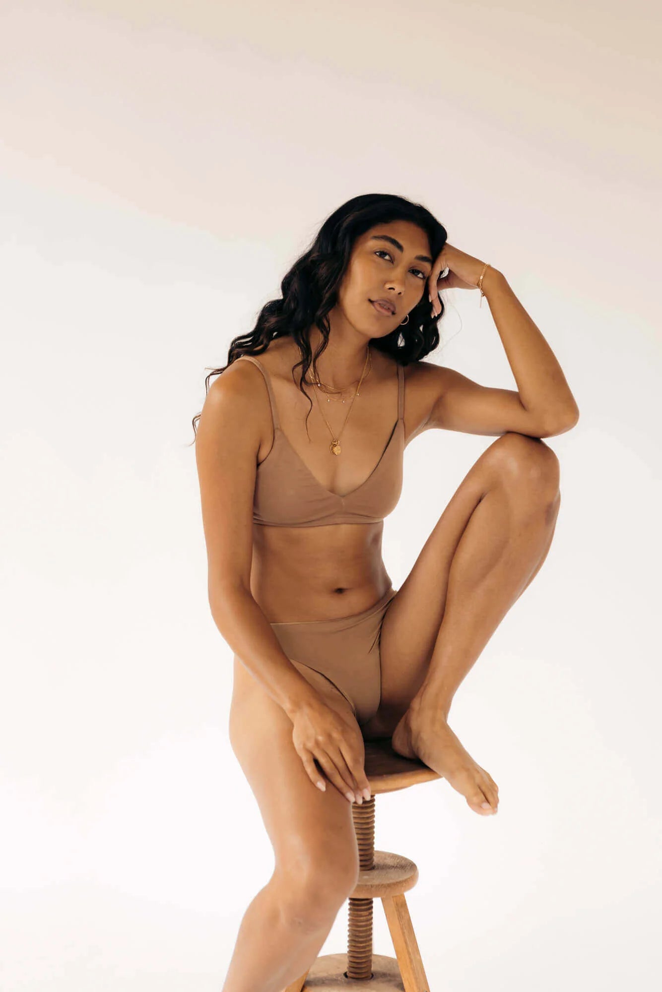 HUHA / Seamless Low Mid Rise Thong (4 Colors)