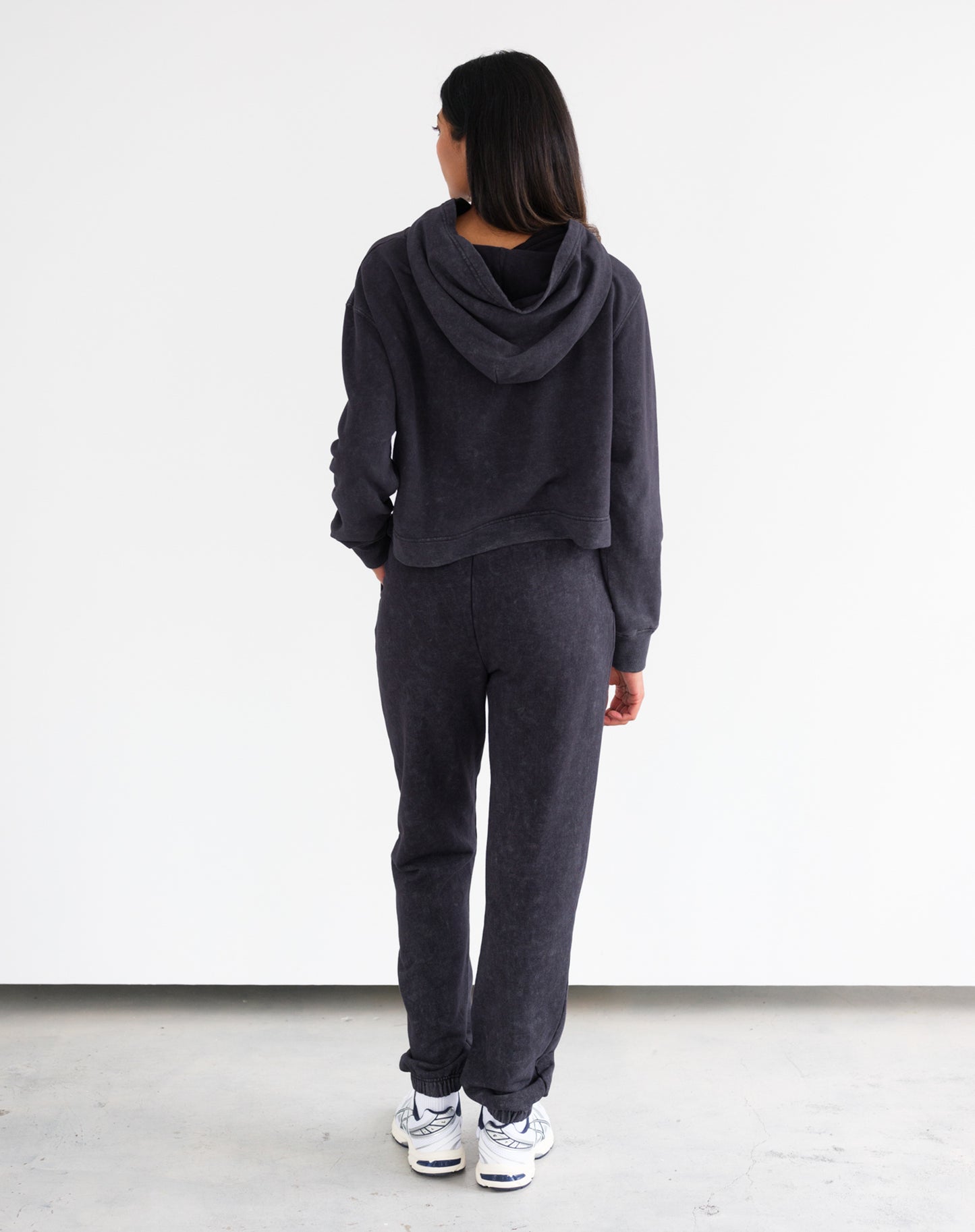 Brunette the Label / Cropped Core Hoodie in Washed Black